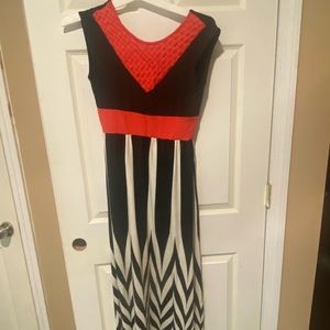 Gracia Sleeveless Maxi Dress